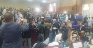 التراشق ”بالبيض”و”مطيشة” يحول جلسة مجلس كلميم إلى فوضى عارمة، والتأجيل دورة مارس