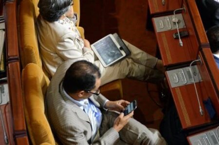 فضيحة تنفجر بالبرلمان المغربي أبطالها برلمانيون إنتهت ولايتهم. فضيحة تنفجر بالبرلمان المغربي أبطالها برلمانيون إنتهت ولايتهم.
