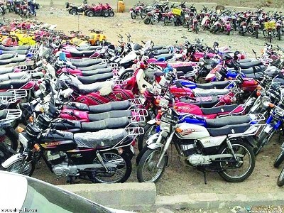 الدراجات النارية بكورنيش أكادير تشتكي من مواقفها