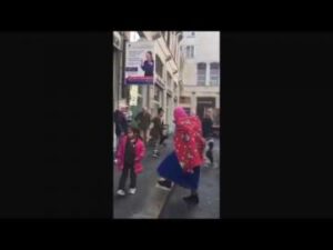 مغربيات محيحات في الطوبيس بإيطاليا