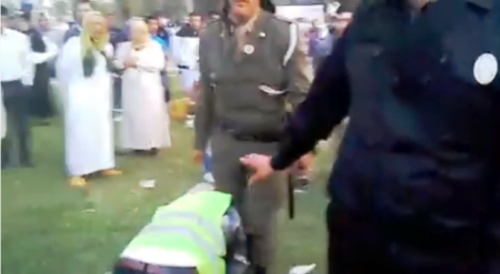هذه حقيقة الشاب الذي ظهر في فيديو جالسا أمام أرجل الأمن والقوات المساعدة بأكادير