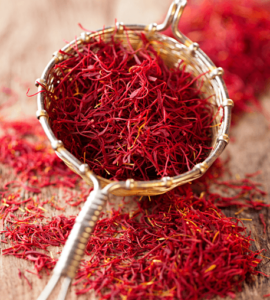 سابقة مثيرة جدا: فريق رياضي بأكادير يعتمد على 5 دراهم من الزعفران لتحقيق الانتصار في مباراة المفاجآت في كرة القدم