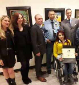 ابنة أكادير نجاة الباز تعرض لوحاتها بمقر الهيئة بنيويورك بحضور سفير المغرب الدائم بالأمم المتحدة