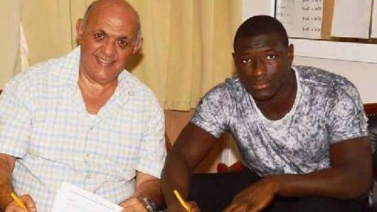 حسنية أكادير تعاقب “أكوكو” بعد مغادرته النادي صوب غينيا بدون ترخيص