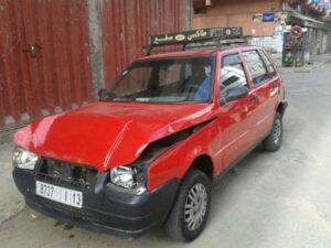 بالصورة:زوج مرفوقا ب 3 أشخاص حاول اختطاف زوجته من طاكسي بطريقة هوليودية في الحي المحمدي 9 طاكسي