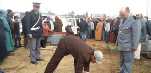 شاب ينهي حياة طليقته بطريقة بشعة بسبب النفقة ويفر إلى وجهة مجهولة