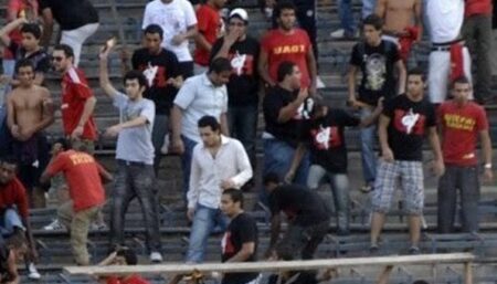 عااجل بأكادير:اعتقال 4 مشجعين من أنصار فريق الأهلي المصري اعتدوا على مسؤول أمني كبير وعنصرين آخرين