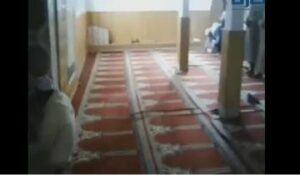 فضيحة:صلاة بإماميين بسبب خلاف بين المصلين