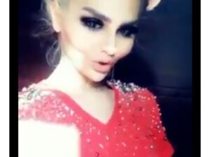 فتاة خليجية تعرض نفسها على “المعلم” “ما تبغي فرنسيات ..أنا موجودة”