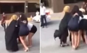 ثلاث فتيات “مخمورات” دهسوا بسيارتهن سائق دراجة نارية وأرسلوه إلى المستعجلات في حالة حرجة