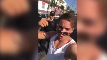 بالفيديوهات:هذه أشهر حكايات “ولاد الفشوش” الذين يعتبرون أنفسهم فوق القانون بالفيديوهات:هذه أشهر حكايات "ولاد الفشوش" الذين يعتبرون أنفسهم فوق القانون