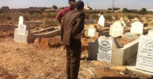 4 ملايير تنبعث من قبر حامل مقتولة