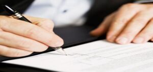 القضاء يدين مزور توقيع الملك والذي حاول النصب على مصالح العمالة بطريقة مثيرة