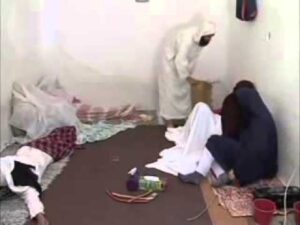 خطير ومثير:فقيه دجال يقتل امرأة بلكمات قوية في البطن والظهر لإخراج الجن ويختفي بعد علمه بوفاتها