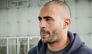 بدر هاري يسلم نفسه للشرطة الهولندية