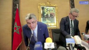 فيديو الرميد يذرف الدموع خلال تسليم السلط لاوجار