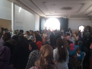 من طرائف مؤتمر الأحرار بإنزكان الماء والكوتي بالمقابل يثير غضب المؤتمرين