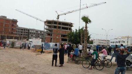 معطيات جديدة وحصرية في قضية الشاب الذي حاول الانتحار من أعلى رافعة بأكادير