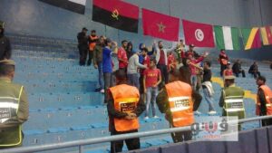 معطيات جديدة حول تعرض رجلي أمن لاعتداء على يد جماهير مصرية 4 592