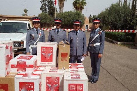 تيزنيت: توقيف “المقاتلة” يسفر عن حجز 28 ألف علبة سيجارة مهرّبة، وسائقها يلوذ بالفرار في جنح الظلام..