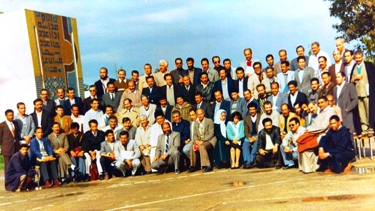 أساتذة و أطر و خريجون من معهد محمد الخامس بتارودانت يحضون بتكريم خاص، ومفاجأة تنتظر واحدا من المكرمين المحضوضين