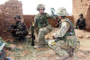 مغاربة و أمريكيون وجها لوجه في مناورات عسكرية بأكادير، هي الأكبر في افريقيا.