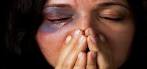 صادم:نصف المغربيات يقررن بضرورة تحمل عنف الأزواج حفاظا على استقرار الأسرة