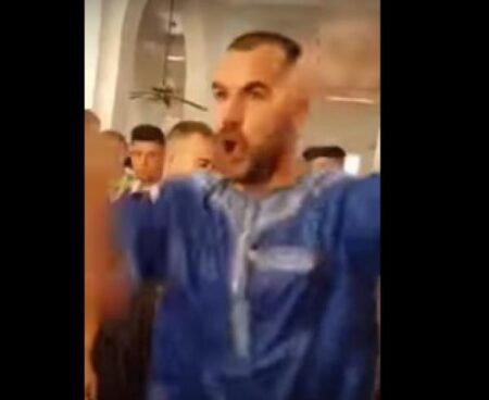 وزارة الأوقاف و الشؤون الإسلامية ترد بقوة على “فتنة صلاة الجمعة” التي كان بطلها الزفزافي وزارة الأوقاف و الشؤون الإسلامية ترد بقوة على "فتنة صلاة الجمعة" التي كان بطلها الزفزافي