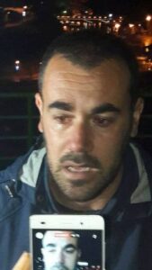 بالصورة:’ناصر الزفزافي” يبكي بالدموع بعد توصله بخبر اعتقاله