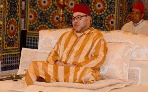 التوفيق أمام محمد السادس في أول درس رمضاني له علاقة بموضوع  الريف تحت عنوان“دور علماء المغرب في حماية الهوية الوطنية” الدين العنصر الأهم في هوية المؤمنين والحضور الفاعل لمشيخة العلماء والتكفير والفتنة والشقاق والأهواء والأطماع والتربص وخلخلة الهوية المذهبية