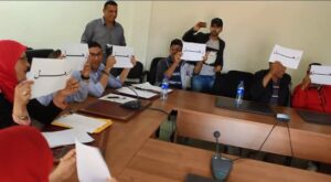 سابقة:جماعة بضواحي أكادير ترفع شعار "إرحل" في وجه رئيسها 7 1 35