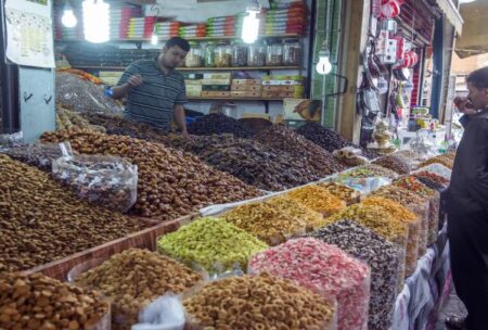 "أرقام خضراء" للتبليغ عن خروقات السوق برمضان
