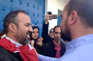 (+فيديو)والدة المعتقل محمد جلول في تصريح مثير: ابني بعد 5سنوات من السجن عاد إلىه بعد شهر من خروجه منه