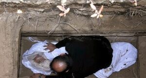 استخراج ثابوث جثة رضيع والاستيلاء على كنز من ضريح