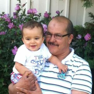 جثمان الراحل أبربري يصل مطار اكادير الخميس المقبل والجنازة الجمعة