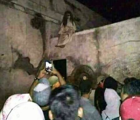 مثير:لصوص باشتوكة استعانوا بدمية لتمويه السكان على أنها شبح "عيشة قنديشة" لاقتحام المنازل بغرض السرقة
