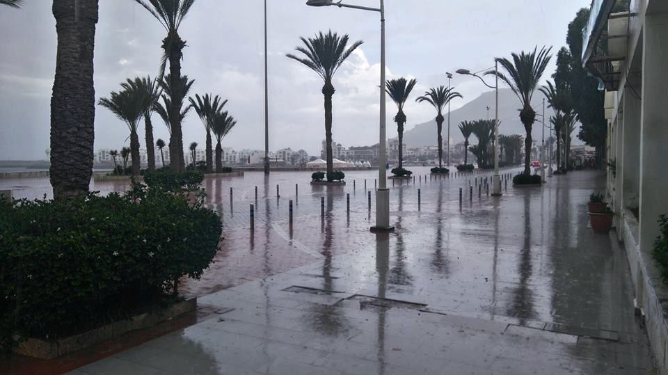 أمطار الخير تعود من جديد إلى أكادير مصحوبة برعد قوي