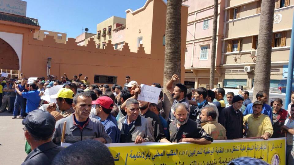 احتجاجات تحول “أولاد تايمة” إلى  صفيح ساخن ومطالب بتدخل عاملي