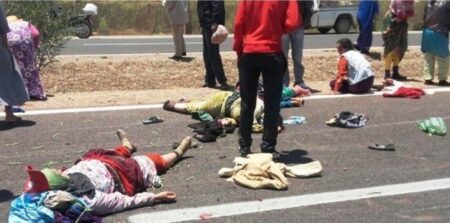 عااجل:سقوط ضحايا في حادث اصطدام شاحنة لنقل العاملات الزراعيات بسيارة "مول الخبر" بطريق أكادير
