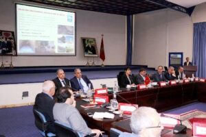 في لقاء الاستثمارات العمومية بأكادير:منتخبون يطالبون بحل الاشكاليات، ونزيه يطالبهم بتشكيل قوة اقتراحية