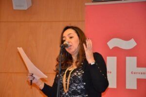 شاعرة تحاول الإنتحار بإضرام النار في جسدها ب”الدوليو” أمام بيت زوجها