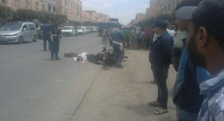عاجل:شاحنة تدهس سائق دراجة نارية وتحوله إلى أشلاء بالقليعة عاجل:شاحنة تدهس سائق دراجة نارية وتحوله إلى أشلاء بالقليعة