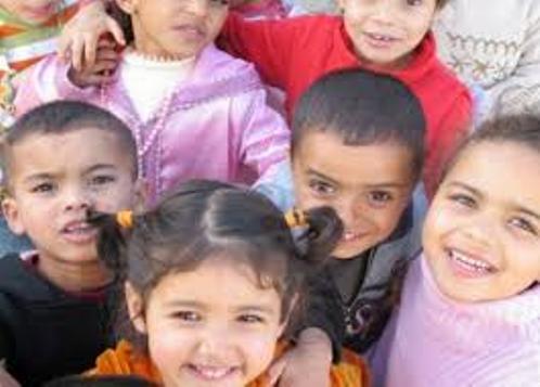 مادة سائلة ملونة تهدد الأطفال تثير المخاوف بسيدي إفني