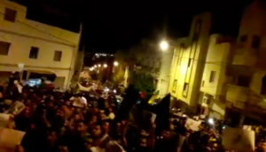 الحسيمة تخرج للاحتجاج من جديد لليوم 17 على التوالي للمطالبة بإطلاق سراح جميع المعتقلين