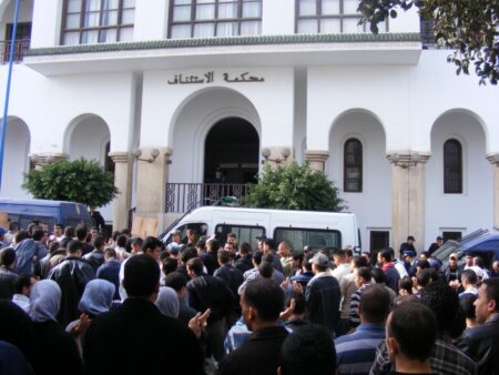 احتجاجات بالحسيمة بعد إدانة نشطاء الحراك بالسجن