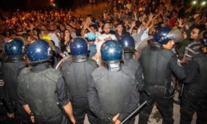 الاحتجاجات تتواصل بالريف.. والداخلية تنقل المعركة إلى مواقع التواصل الاجتماعي