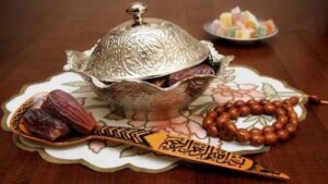 حكم من كان عليه قضاء من رمضان ودخل عليه رمضان آخر. 10 1 19