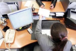 الفرقة الوطنية تحقق في تورط موظفين عموميين وبنكيين في تزوير ملفات قروض