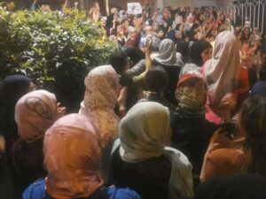 بالفيديو:مسيرة نسائية بإمزورن للمطالبة بإطلاق سراح المعتقلين