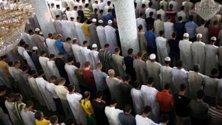 بالفيديو:شباب بأكادير يرفعون تحدي تسجيل تراويح 30 ليلة في 30 مسجد لأجود القراء بمساجد المدينة